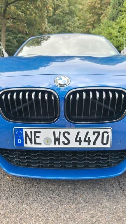 Blau Gebraucht 2018 BMW M140 M Sport Limousine | 27.900 € (Superpreis) - Bild 1/4