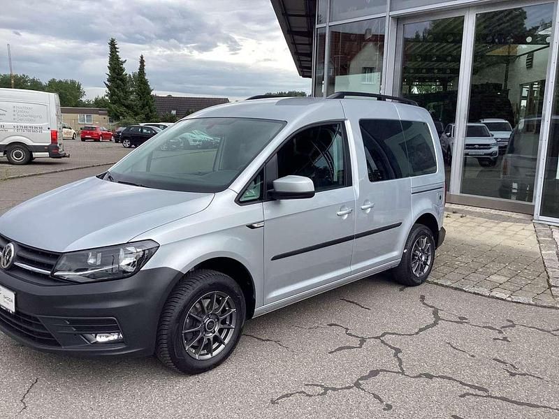 Reflexsilber metallic Gebraucht 2019 VW Caddy Van / Kleinbus | 21.780 € (Teuer) - Bild 1/4
