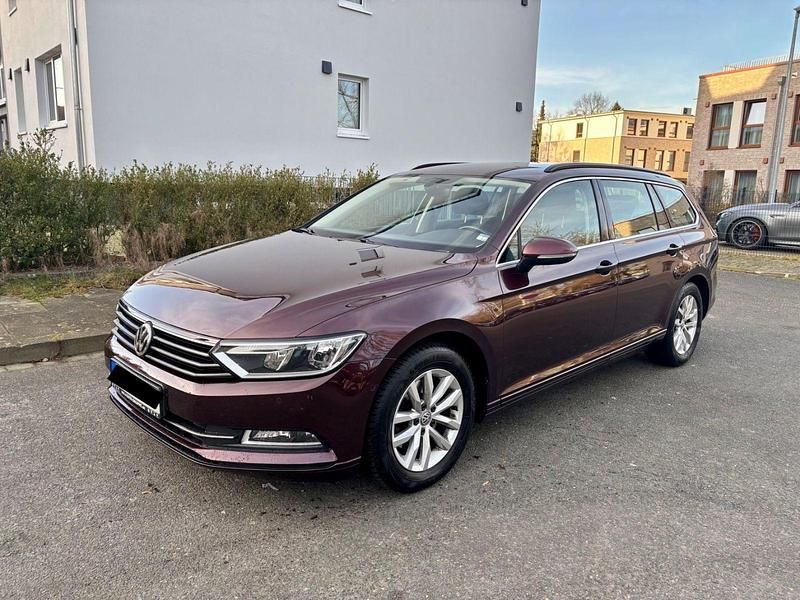 Gebraucht VW Passat Comfortline 125 PS (91 kW) 2015 Rot Kombi