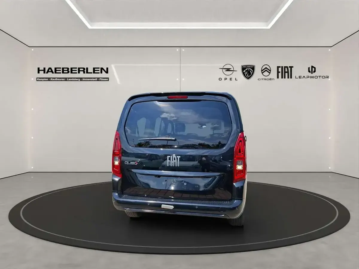 Neu Fiat Qubo Icon 131 PS (96 kW) 2026 Schwarz Van / Kleinbus