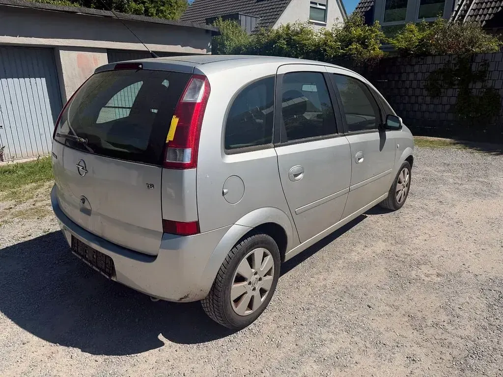 Second-hand Opel Meriva 101 CP (74 kW) 2004 Argintiu Monovolum