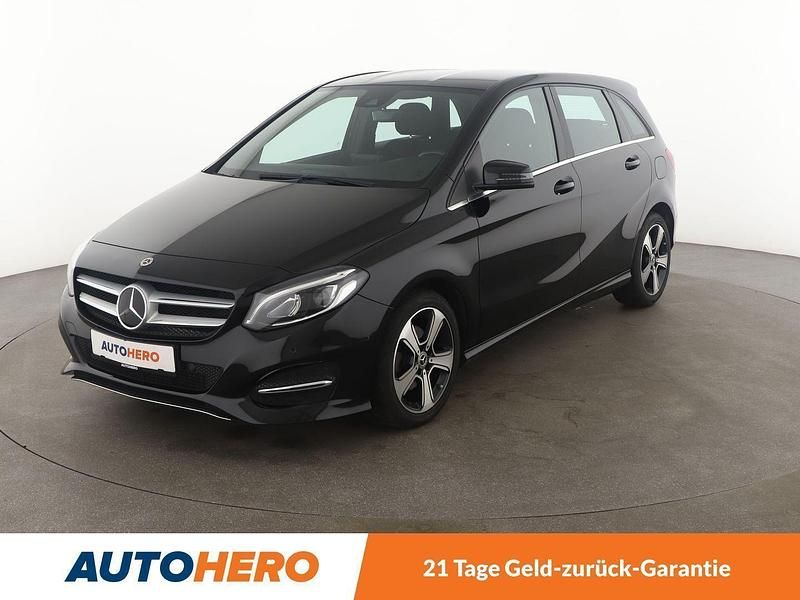 Schwarz Gebraucht 2018 Mercedes B200 Style Van / Kleinbus | 16.560 € (Fairer Preis) - Bild 1/3