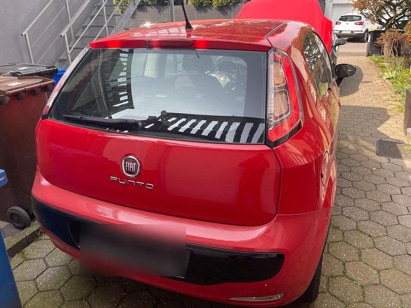Gebraucht Fiat Punto 75 PS (55 kW) 2012 Rot Kleinwagen