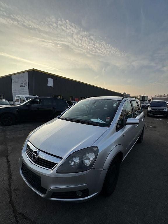 Gebraucht Opel Zafira Edition 140 PS (102 kW) 2005 Silber Van / Kleinbus