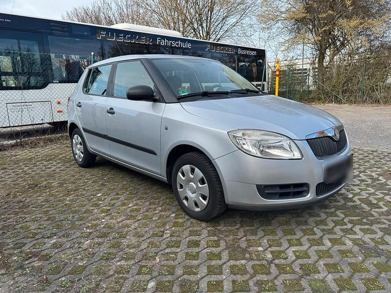 Gebraucht Skoda Fabia 60 PS (44 kW) 2010 Kleinwagen