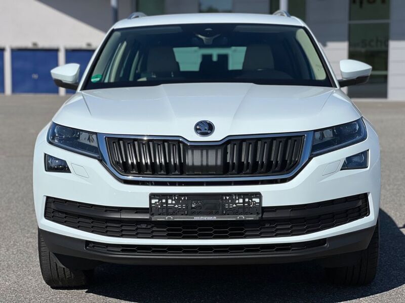 Weiß Gebraucht 2017 Skoda Kodiaq Style SUV | 15.990 € (Fairer Preis) - Bild 1/4