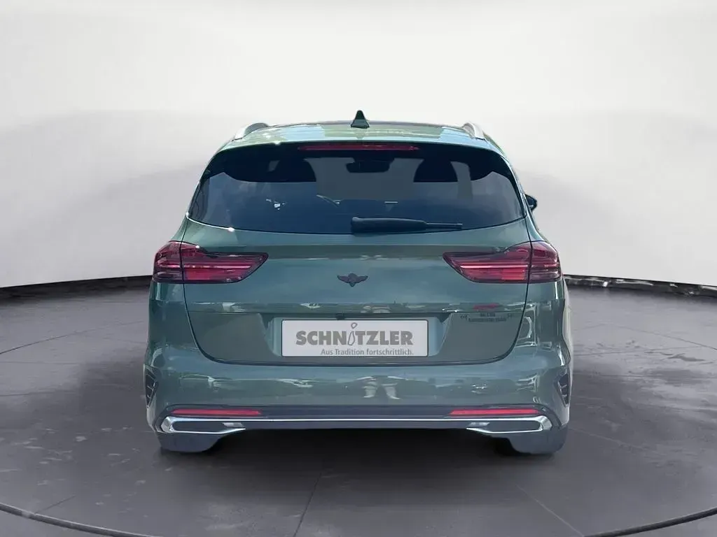 Gebraucht Kia Ceed GT-Line 140 PS (102 kW) 2024 Grün Kleinwagen