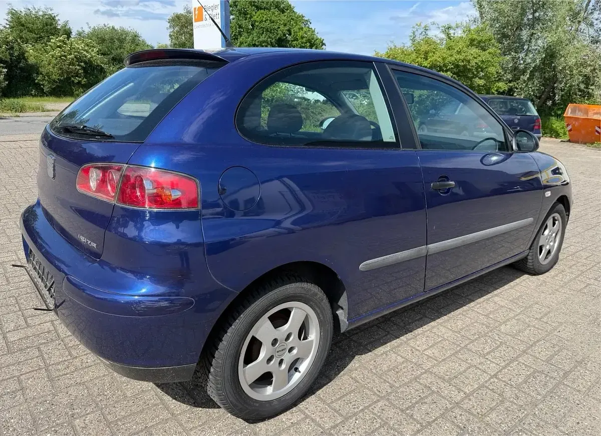 Gebraucht Seat Ibiza 75 PS (55 kW) 2002 Blau Kleinwagen