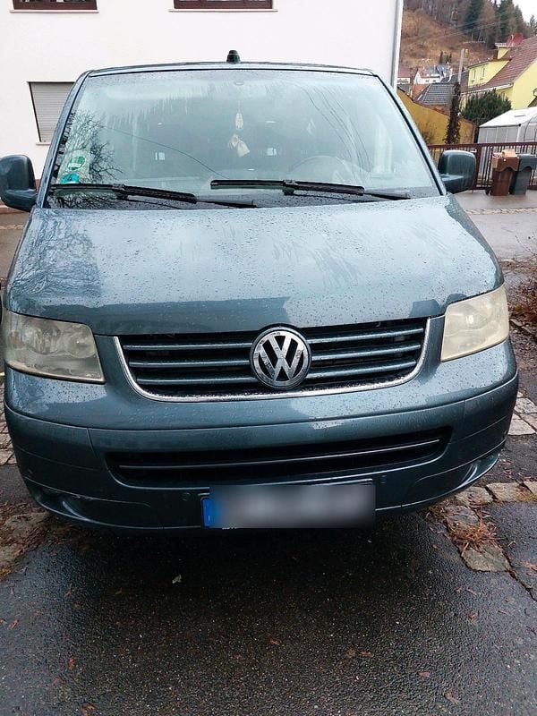 Gebraucht VW Multivan 174 PS (127 kW) 2024 Grau Van