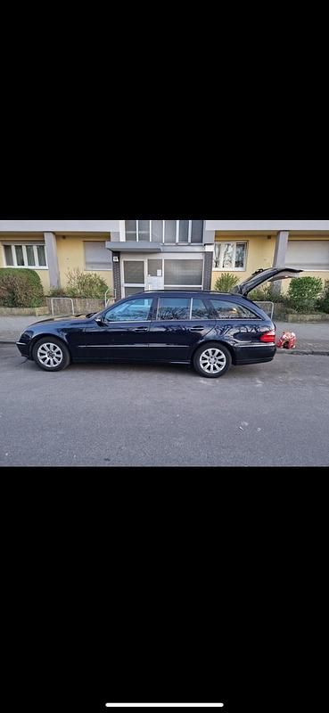 Blau Gebraucht 2007 Mercedes E280 Kombi | 2.750 € (Guter Preis) - Bild 1/4