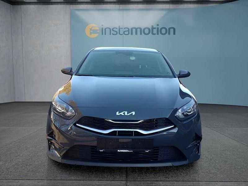 Gebraucht Kia Ceed 140 PS (102 kW) 2025 Grau Kleinwagen