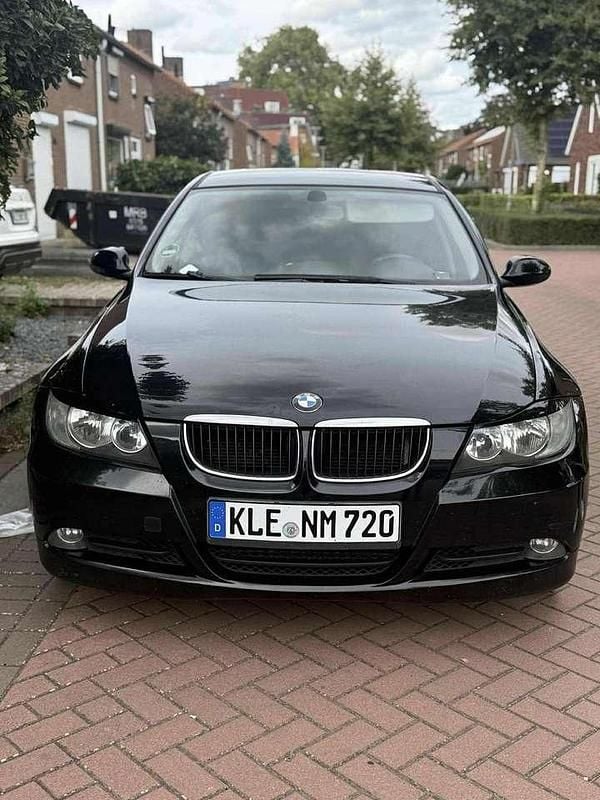 Gebraucht BMW 320 163 PS (119 kW) 2006 Limousine