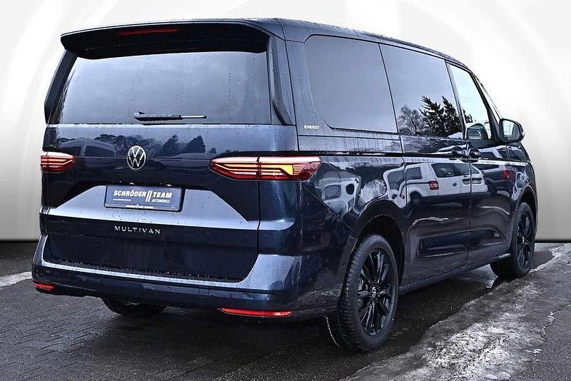 Neu VW Multivan S 150 PS (110 kW) 2026 Starlight blue metallic Van