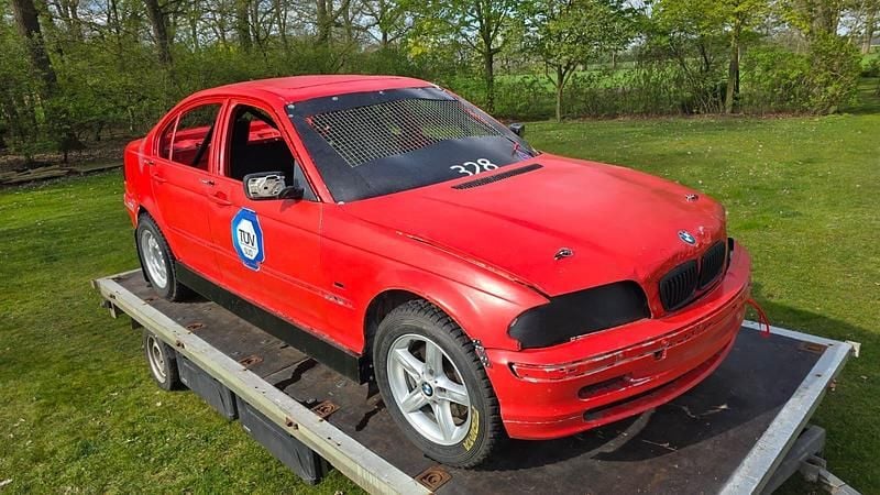 Second-hand BMW 328 193 CP (141 kW) 1998 Roșu Berlinǎ