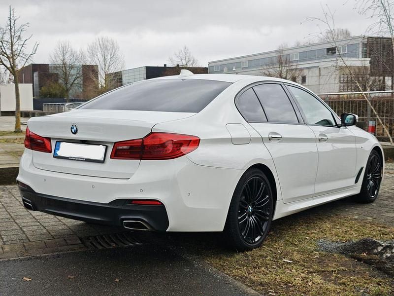 Gebraucht BMW 520 M Sport 190 PS (139 kW) 2018 Weiß Limousine