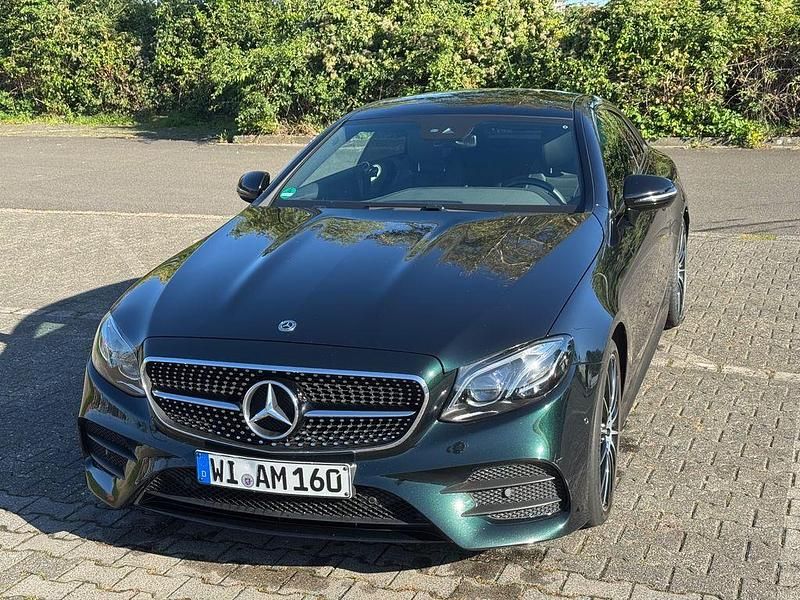 Gebraucht 2020 Mercedes E200 Sport Coupé | 34.000 € (Teuer) - Bild 1/4