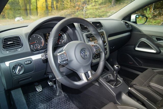 Gebraucht VW Scirocco 140 PS (102 kW) 2010 Weiß Coupé