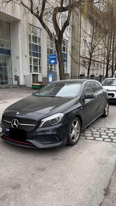 Gebraucht Mercedes A250 218 PS (160 kW) 2016 Schwarz Kleinwagen