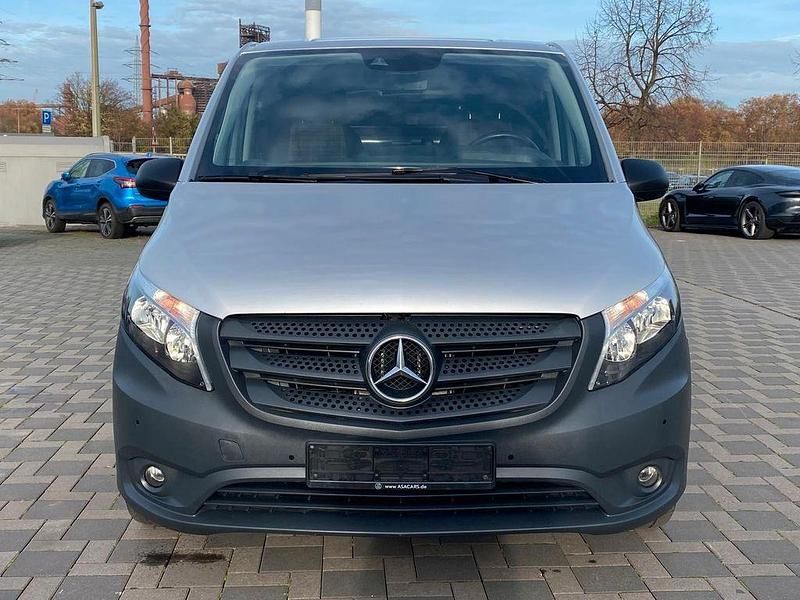 Silber Gebraucht 2019 Mercedes Vito Limousine | 11.490 € (Superpreis) - Bild 1/4