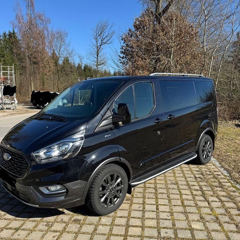Gebraucht Ford Tourneo 150 PS (110 kW) 2023 Schwarz Van / Kleinbus