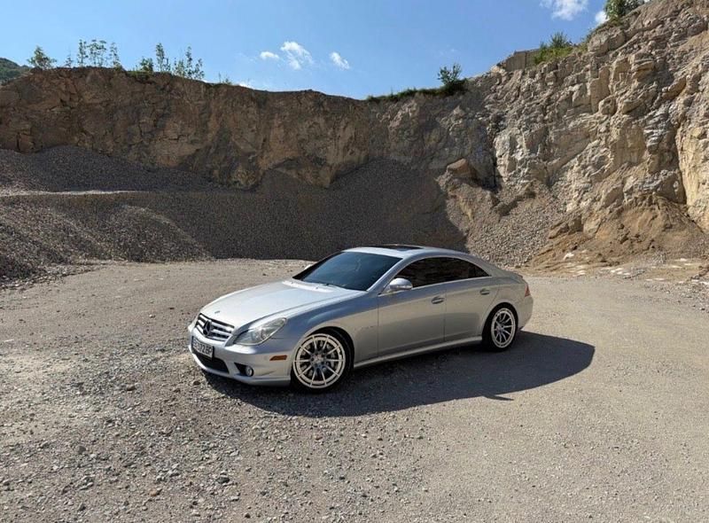 Silber Gebraucht 2006 Mercedes CLS55 AMG AMG Coupé | 22.500 € (Teuer) - Bild 1/4