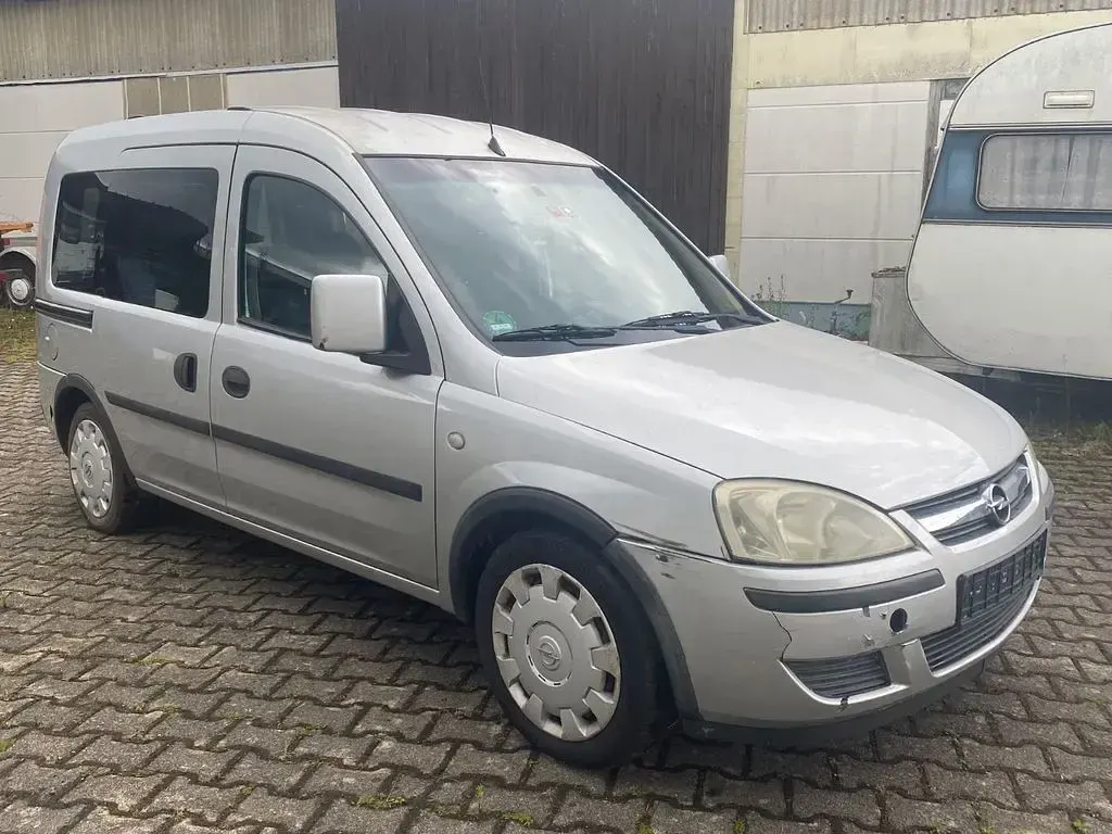 Gebraucht Opel Combo Edition 90 PS (66 kW) 2007 Silber Van / Kleinbus