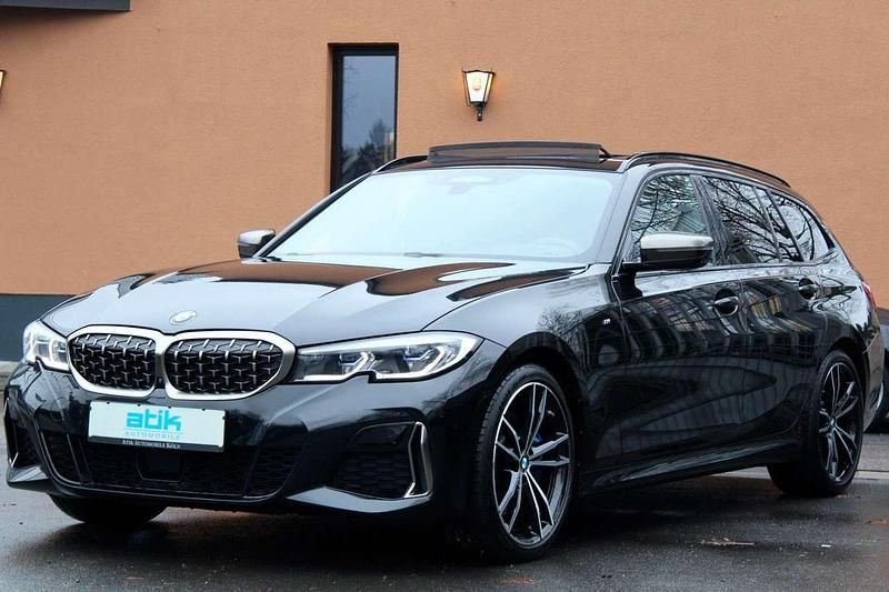 Gebraucht BMW 340 374 PS (275 kW) 2020 Saphirschwarz Kombi