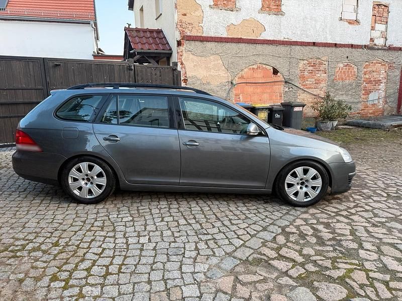 Gebraucht VW Golf V 105 PS (77 kW) 2008 Grau Kombi