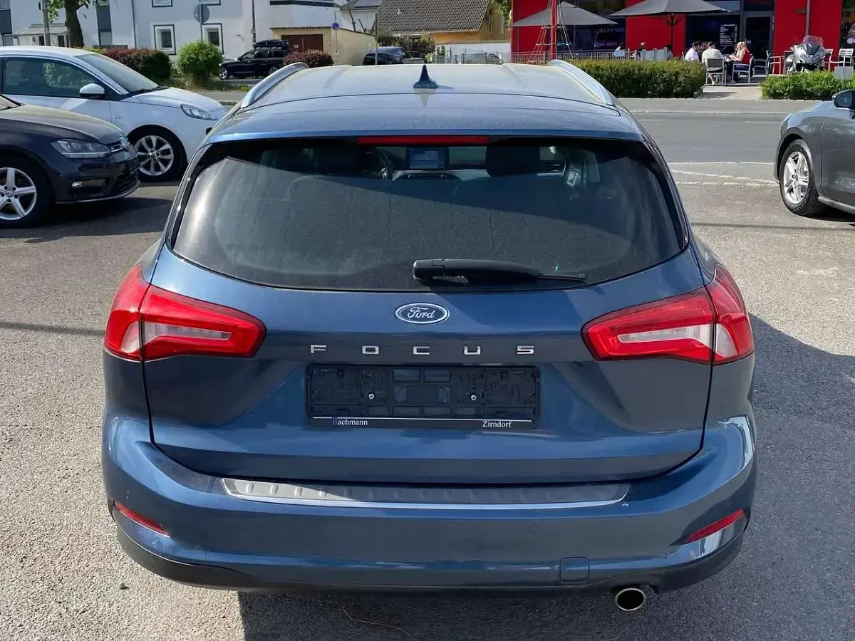 Gebraucht Ford Focus Active X 125 PS (91 kW) 2020 Grau Kombi