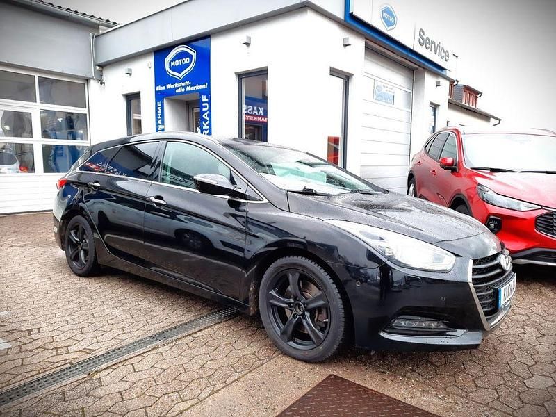 Gebraucht Hyundai i40 Premium 165 PS (121 kW) 2016 Schwarz Kombi