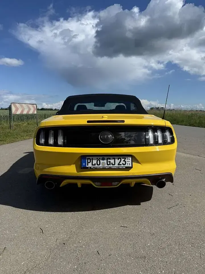 Gebraucht Ford Mustang GT 421 PS (309 kW) 2017 Gelb Cabrio