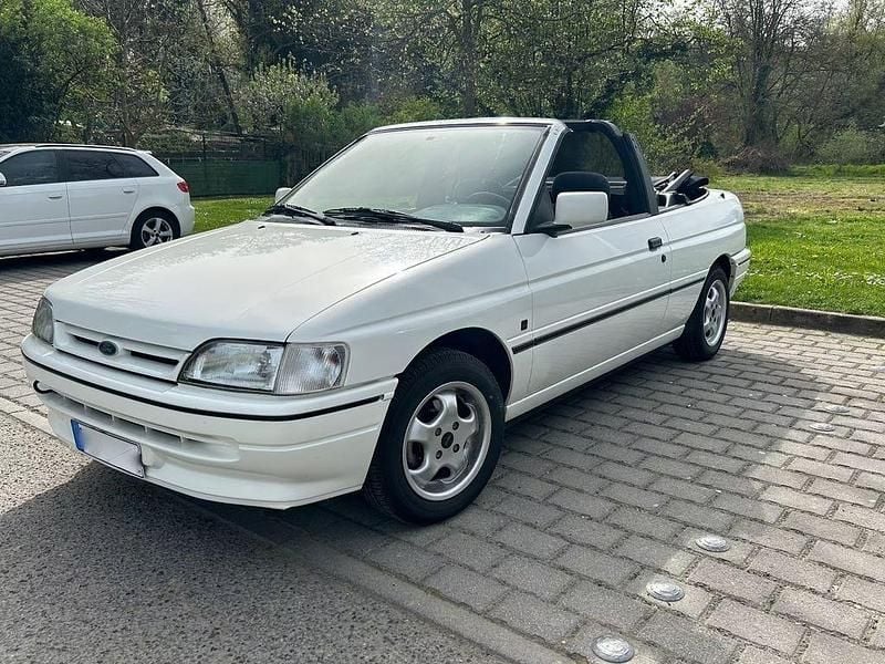 Gebraucht Ford Escort Cabriolet 71 PS (52 kW) 1992 Weiß Cabrio