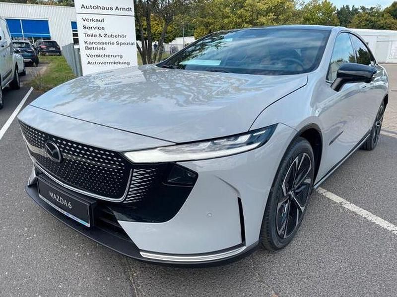 Grau Gebraucht 2025 Mazda 6e Takumi-Line Limousine | 40.890 € (Fairer Preis) - Bild 1/4