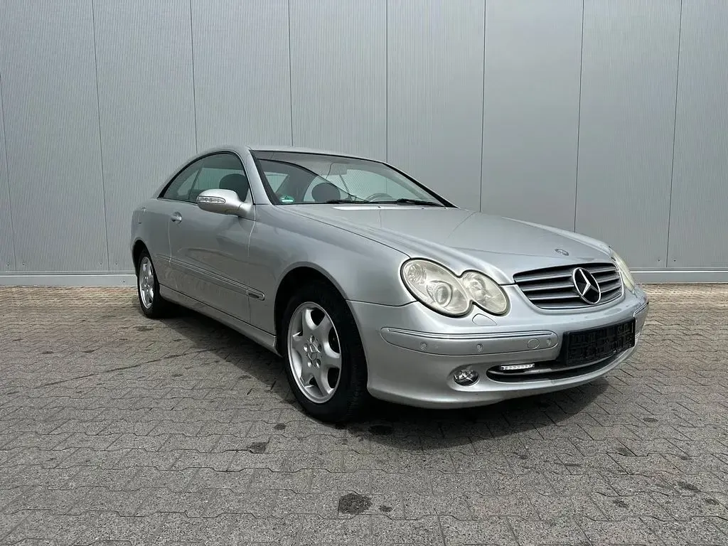 Gebraucht Mercedes CLK240 Elegance 170 PS (125 kW) 2004 Silber