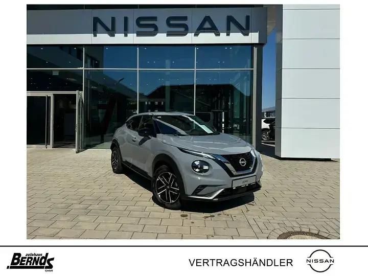 Silver (m) Gebraucht 2024 Nissan Juke N-Connecta SUV | 17.429 € (Guter Preis) - Bild 1/1