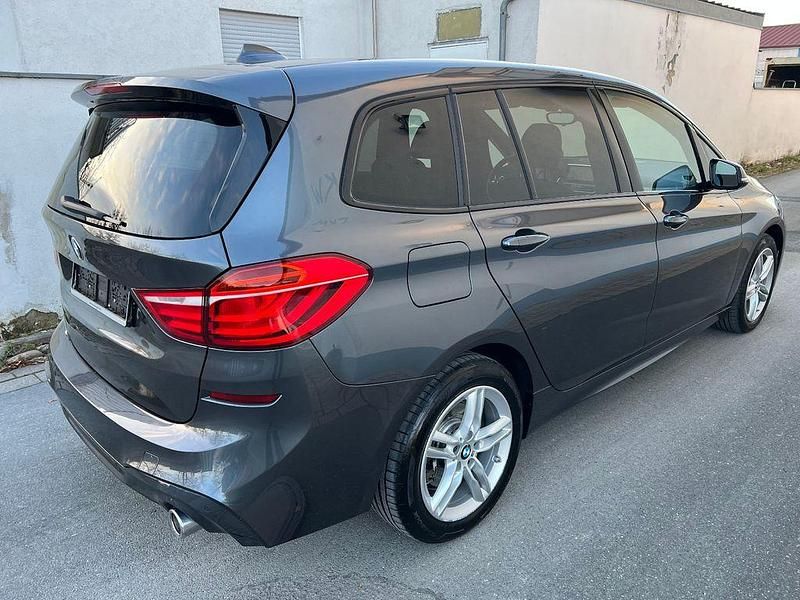 Gebraucht BMW 220 Gran Tourer M Sport 190 PS (139 kW) 2022 Grau Van / Kleinbus