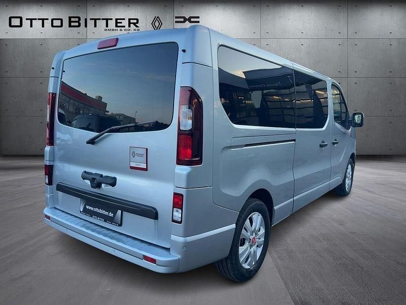 Neu Renault Trafic 150 PS (110 kW) 2026 Silber Van / Kleinbus