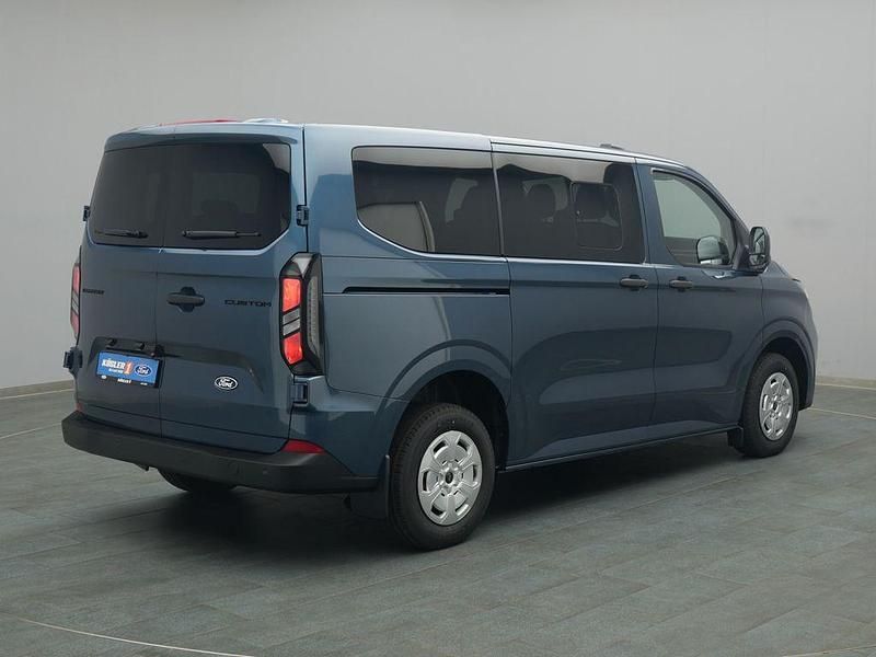 Neu Ford Transit Custom Trend 136 PS (100 kW) 2026 Blau Kombi