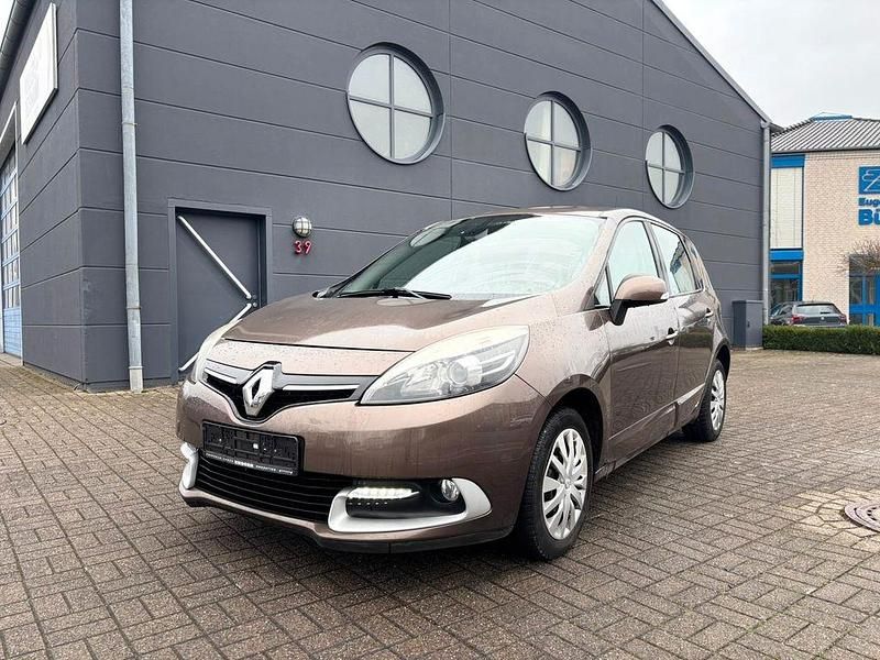 Braun Gebraucht 2013 Renault Scénic III Initiale Paris Van / Kleinbus | 6.590 € (Fairer Preis) - Bild 1/4