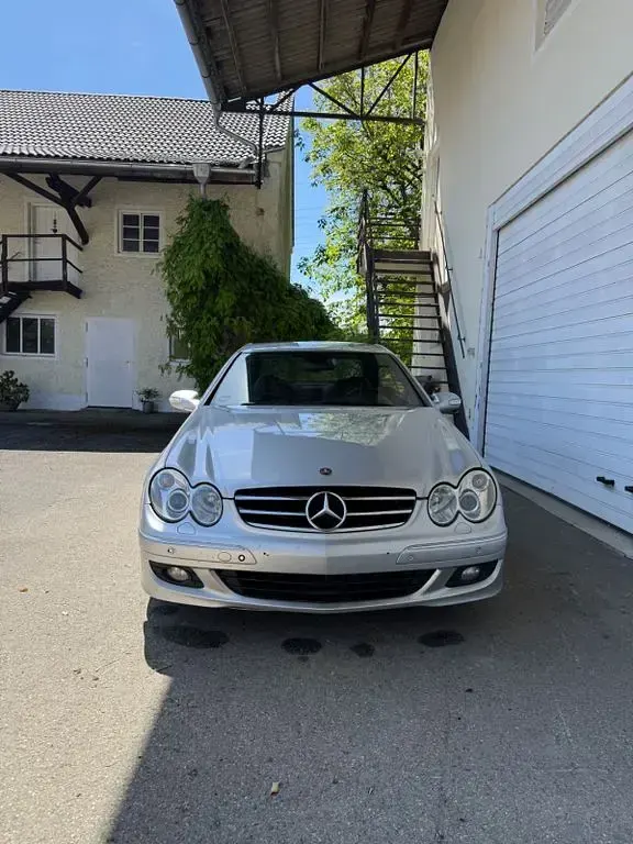 Gebraucht Mercedes CLK500 Avantgarde 387 PS (284 kW) 2007 Silber Coupé