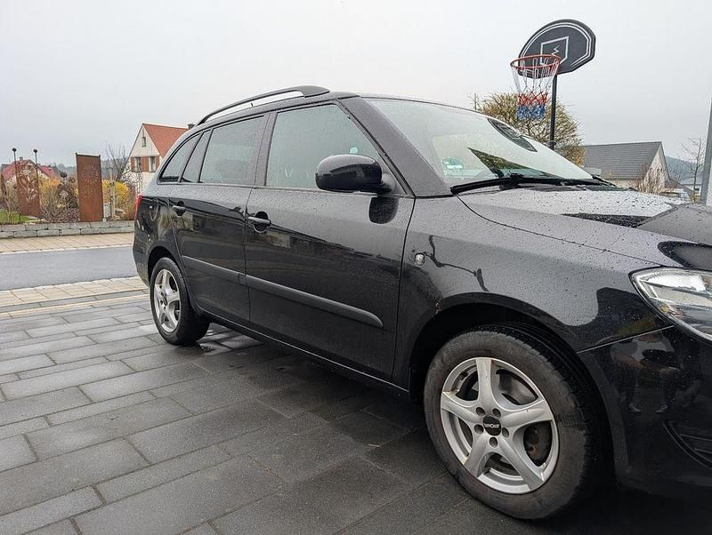 Gebraucht Skoda Fabia 105 PS (77 kW) 2012 Schwarz Kombi