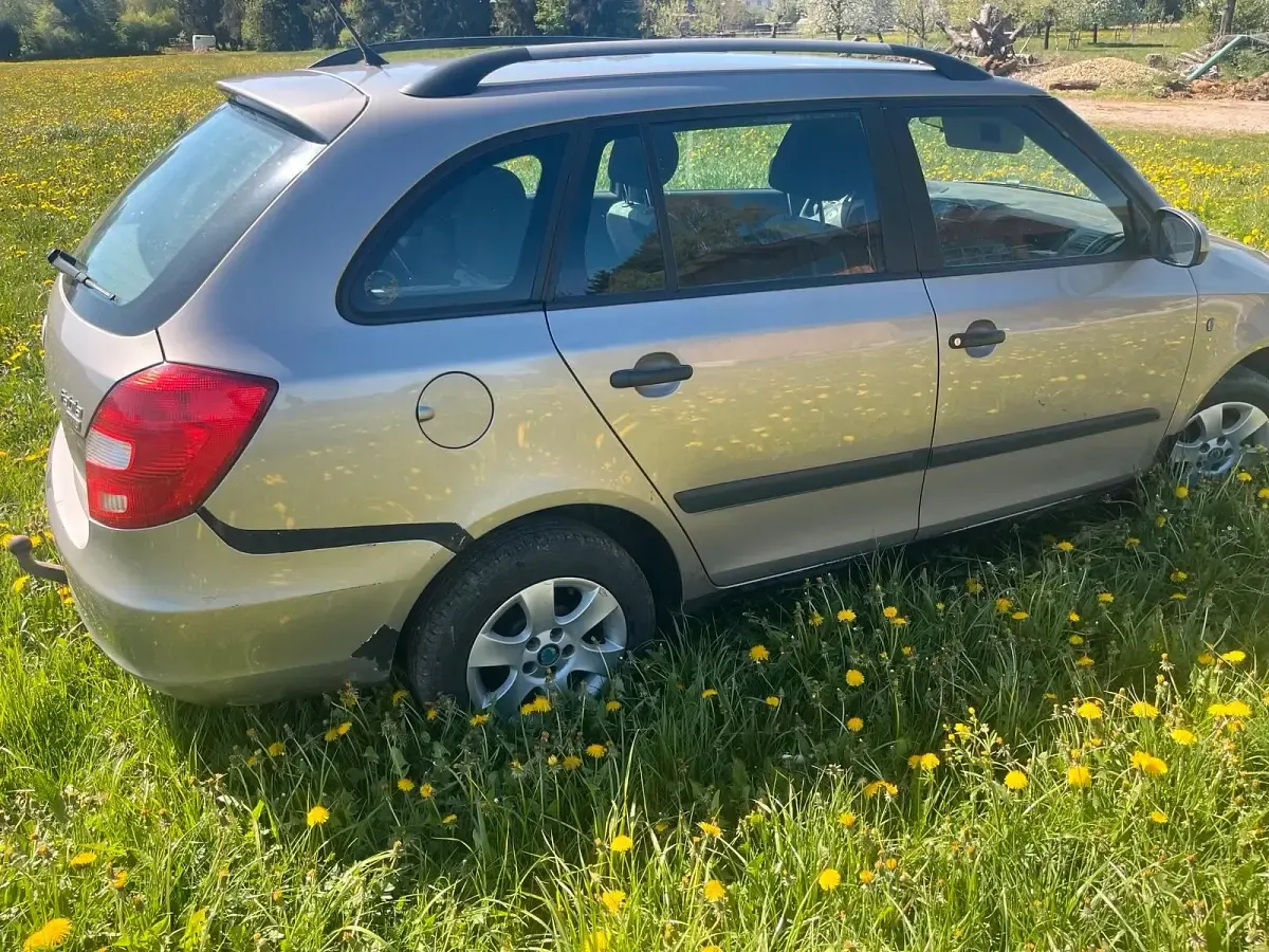 Gebraucht Skoda Fabia 70 PS (51 kW) 2009 Silber Kombi