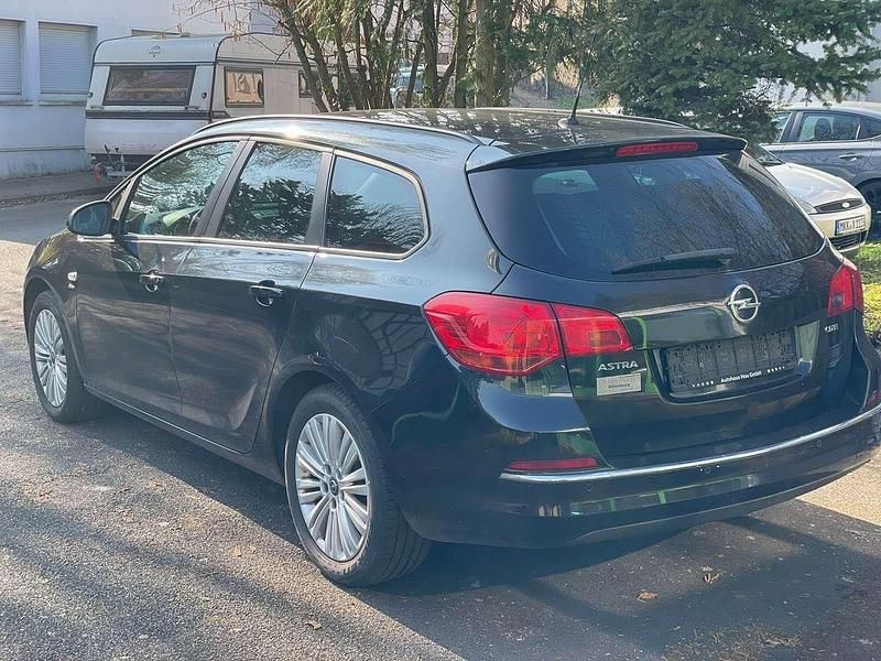 Gebraucht Opel Astra Active 110 PS (80 kW) 2013 Karbonschw graphitschw midnigh Kombi