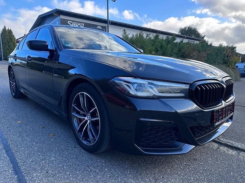 Schwarz Gebraucht 2023 BMW 530 M Sport Limousine | 32.900 € (Fairer Preis) - Bild 1/4