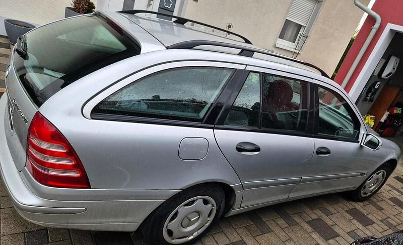 Gebraucht Mercedes C180 143 PS (105 kW) 2004 Silber Kombi