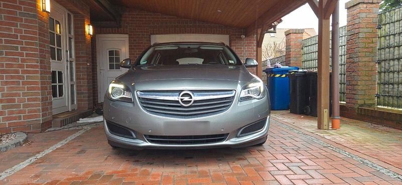 Gebraucht Opel Insignia Edition 140 PS (102 kW) 2017 Grau Kombi