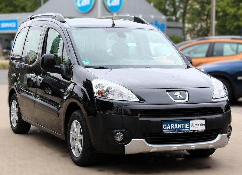 Schwarz Gebraucht 2011 Peugeot Partner Tepee Tendance Van / Kleinbus | 7.990 € (Teuer) - Bild 1/4