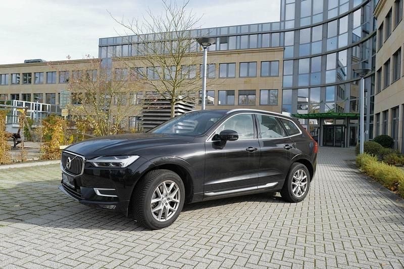 Schwarz Gebraucht 2018 Volvo XC60 Inscription SUV | 26.000 € (Guter Preis) - Bild 1/4