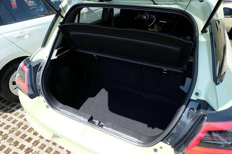 Ny Suzuki Swift Comfort+ 83 HK (61 kW) 2025 Gul Hatchback