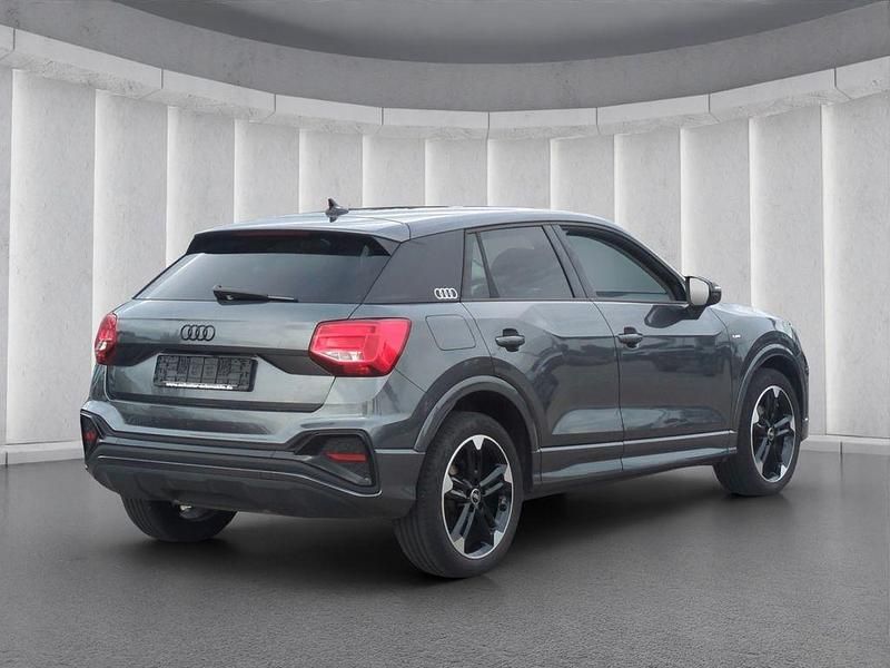 Gebraucht Audi Q2 S-Line 150 PS (110 kW) 2023 Daytonagrau perleffekt SUV